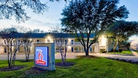 Studio 6 North Richland Hills, TX - Fort Worth