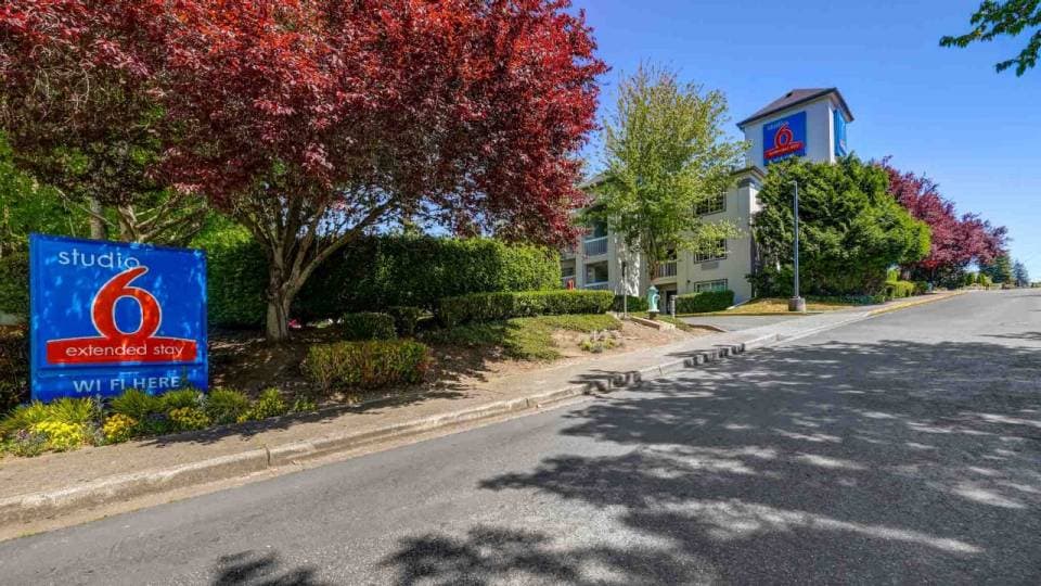 Studio 6 Mountlake Terrace, WA - Seattle, Mountlake Terrace, Mountlake Terrace