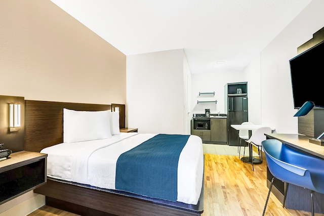 1 Queen Bed | ADA/Tub, Non-smoking