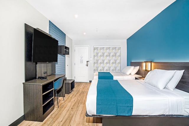 2 Full Beds | Deluxe, Kitchen