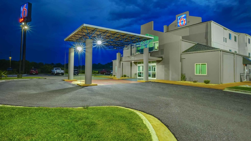 Motel 6 Montgomery, AL - Airport, C36105, Montgomery AL