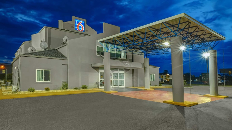 Motel 6 Montgomery, AL - Airport, C36105, Montgomery AL