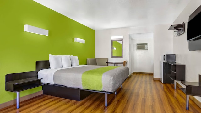 1 King Bed | Business, Non-Smoking