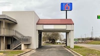 Motel 6 Forrest City, AR