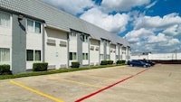 Motel 6 Duncanville, TX - Dallas