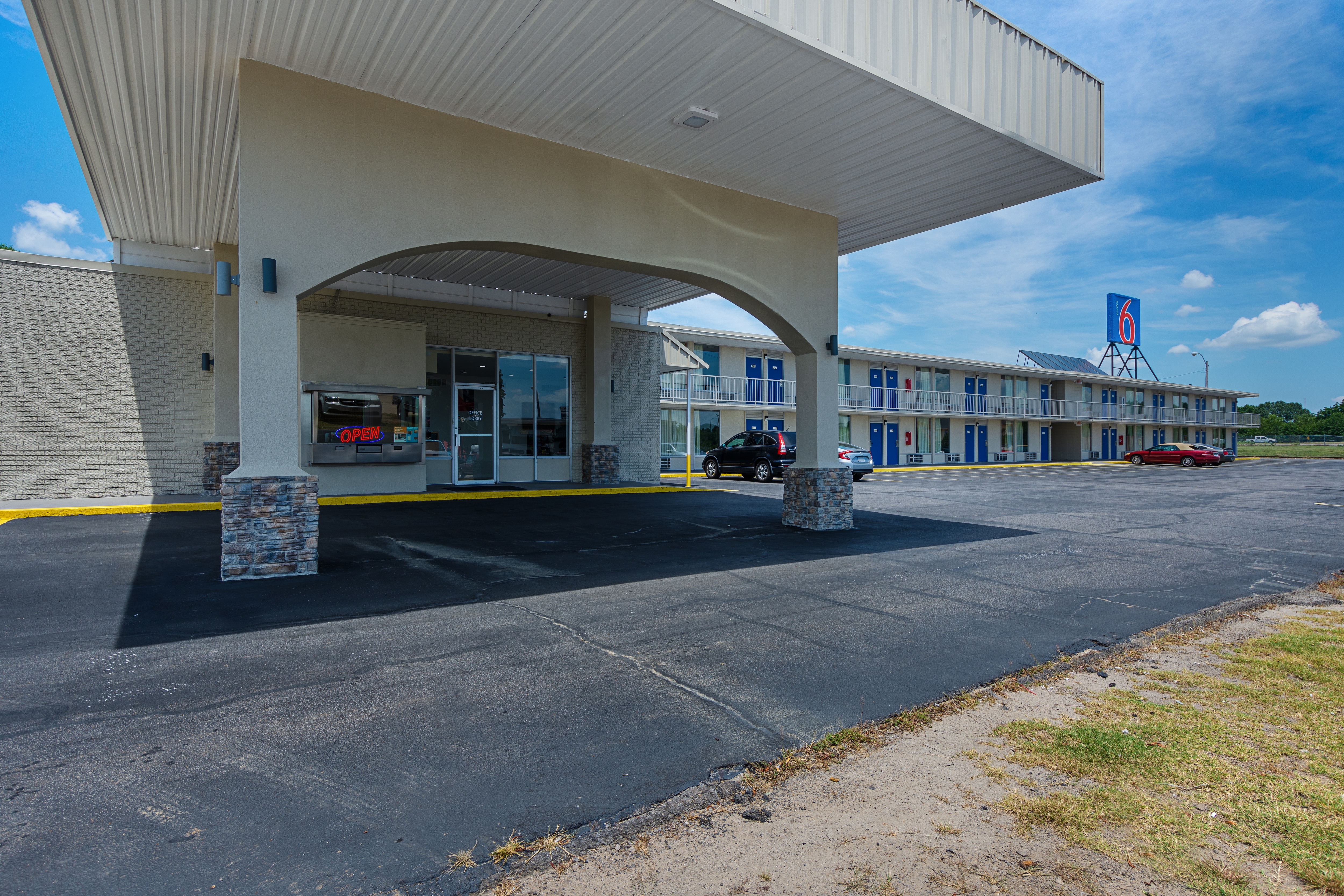 Motel 6 Van Buren, AR | Budget-Friendly & Low Rates