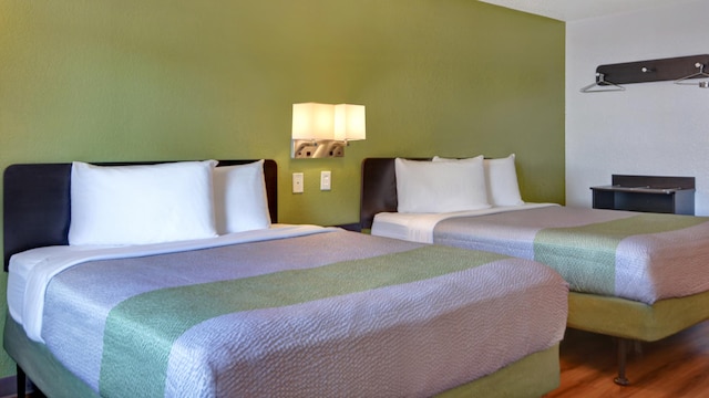 2 Queen Beds | ADA/RI Shower/Kitchen