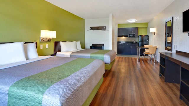 2 Queen Beds | Kitchen