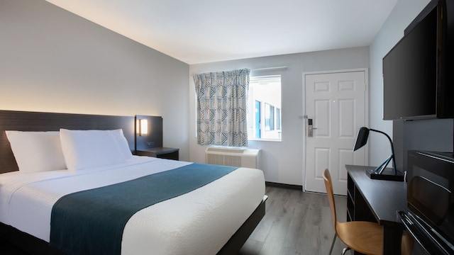 1 Queen Bed | ADA/Tub/Micfridge, Non-smoking