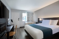 Motel 6 Woodland, CA - Sacramento Airport