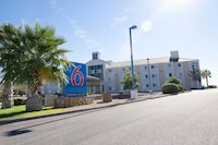 Motel 6 Las Cruces, NM - Telshor