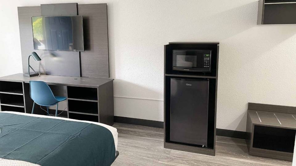 2 Full Beds | Mob Acc RI Shwr Nsmk Micfridg