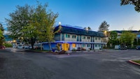 Motel 6 Issaquah, WA - Seattle - East