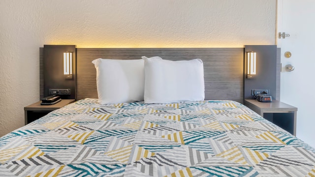 1 Queen Bed | Mobil Access Tub Nsmk Kitchen 