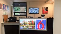 Motel 6 Nashville, TN - Airport