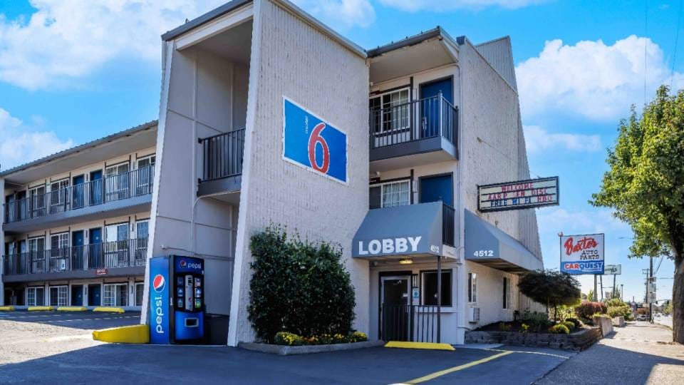 Motel 6 Portland, OR – Southeast, C97015, Portland OR