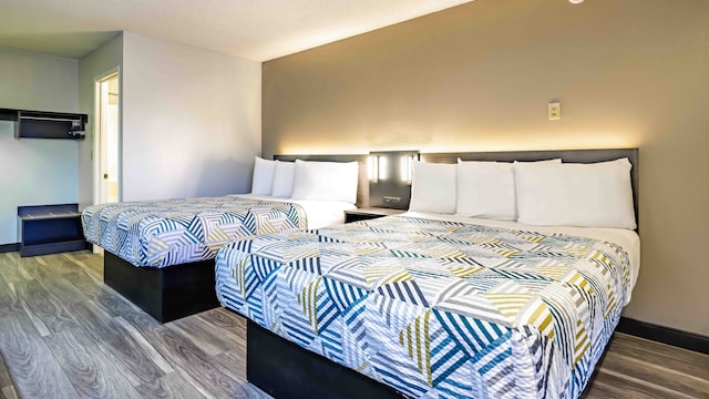 2 Queen Beds | Mobil Access Tub Nsmk Micfridg