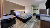 Motel 6 Portland, OR – Southeast