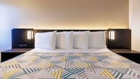 Motel 6 Portland, OR – Southeast