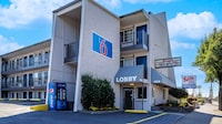 Motel 6 Portland, OR – Southeast