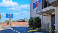Motel 6 Portland, OR – Southeast