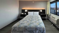Motel 6 Janesville, WI
