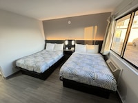 Motel 6 Janesville, WI