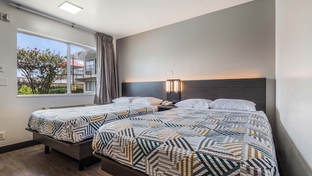 2 Full Beds | Micfridge | Smoking