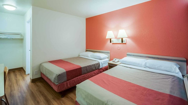 2 Full Beds | Micfridge