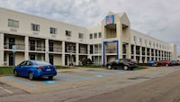 Motel 6 Buffalo, NY - Airport - Williamsville