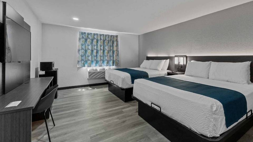 2 Queen Beds | Non-Smoking, Micfridge