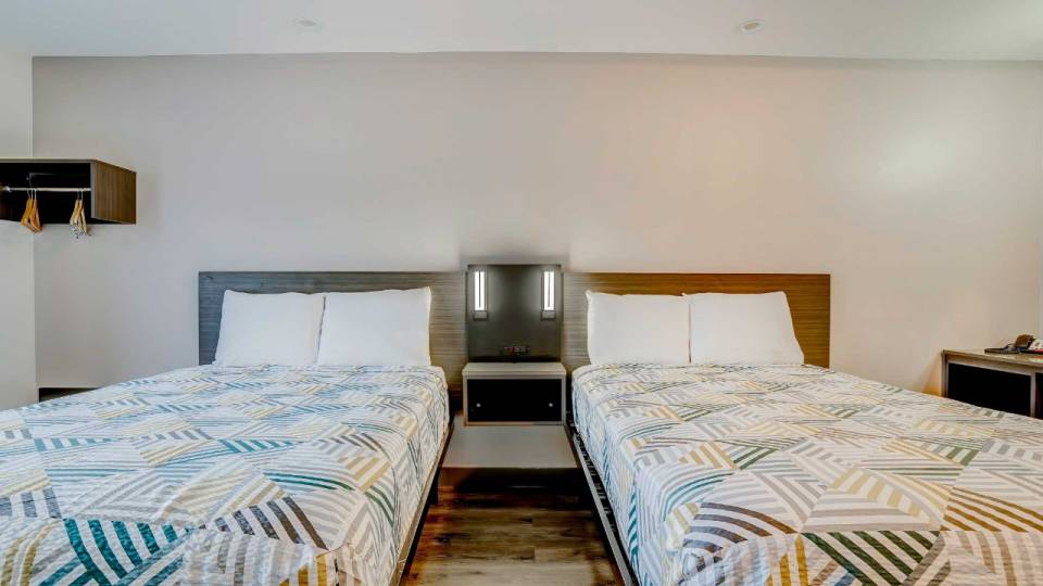 2 Full Beds | Non-Smoking