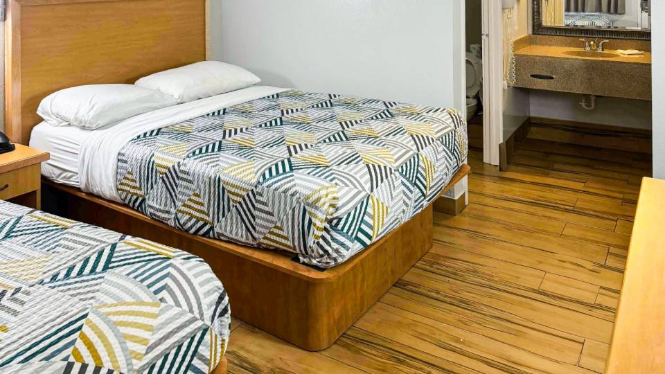 2 Full Beds | Non-Smoking, Micfridge
