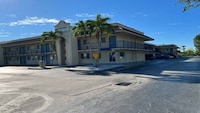 Motel 6 Riviera Beach, FL