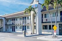 Motel 6 Riviera Beach, FL