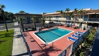 Motel 6 Riviera Beach, FL