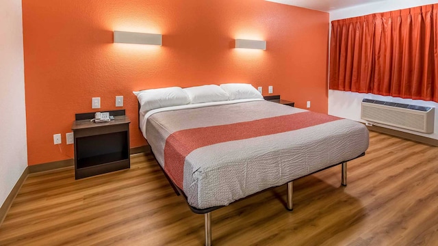 1 King Bed | Mobility Accessible Tub, Nsmk