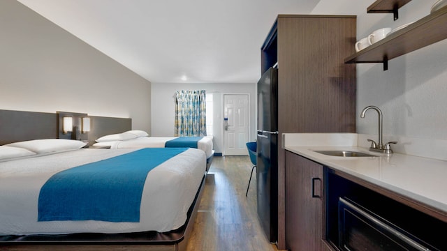 2 Queen Beds | Non-Smoking, Kitchen