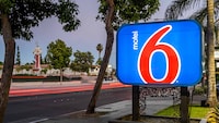 Motel 6 Anaheim, CA - Convention Center