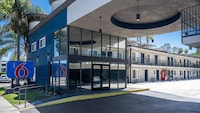 Motel 6 Anaheim, CA - Convention Center