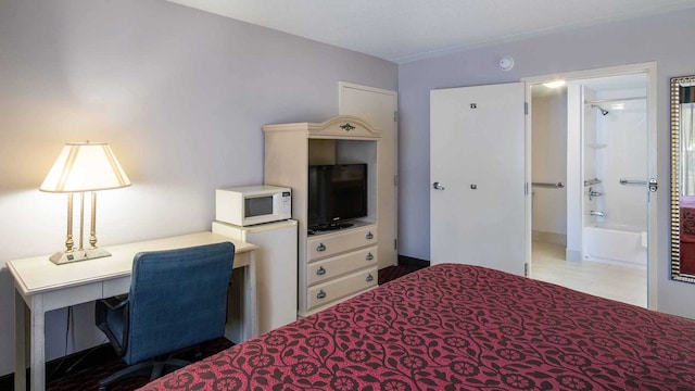 1 King Bed | Mobil Access Tub Nsmk Micfridg