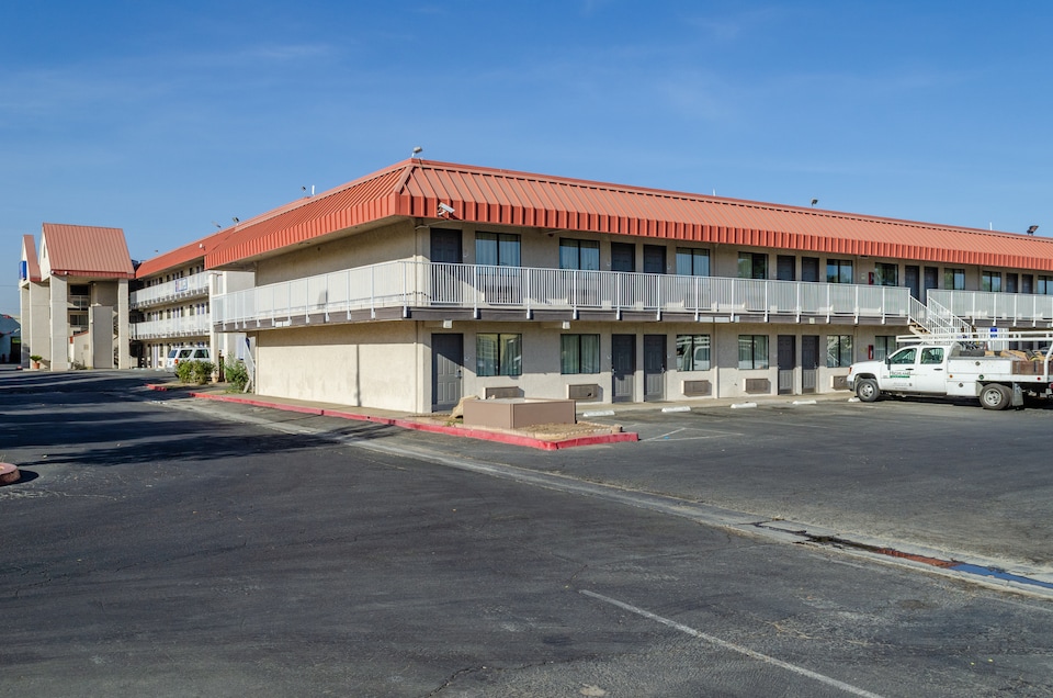 Studio 6 Fresno, CA - Extended Stay, C93612, Fresno CA