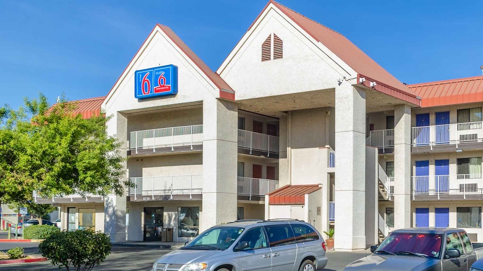 Studio 6 Fresno, CA - Extended Stay, C93612, Fresno CA