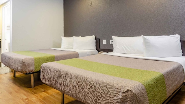 2 Queen Beds |ADA/RI Shower/Non-Smoking