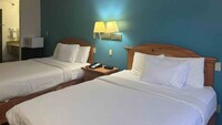Motel 6 Portland, IN