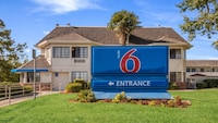Motel 6 Fairfield, CA - North