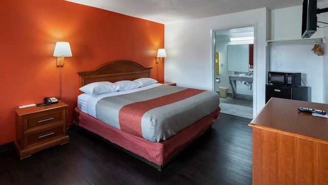 1 King Bed | Mob Acc RI Shwr Nsmk Micfridg