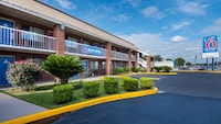 Motel 6 Montgomery, AL - Coliseum