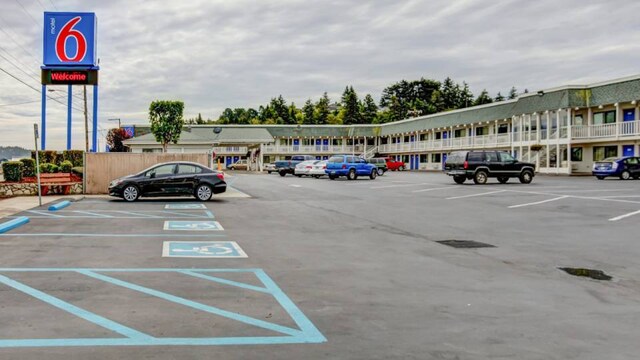 Motel 6 Coos Bay, OR