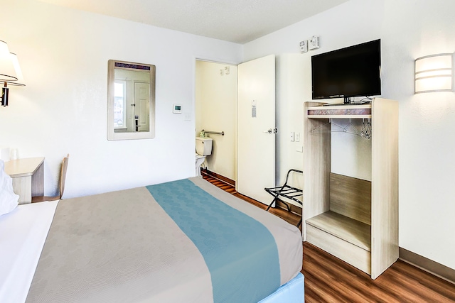 1 Queen Bed | ADA/Tub